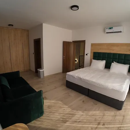 Tarcin Luxury 别墅 *